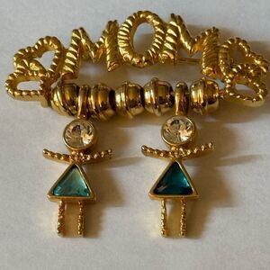 Gold Tone & Crystal MOM Brooch with 2 dangling Children Charms.